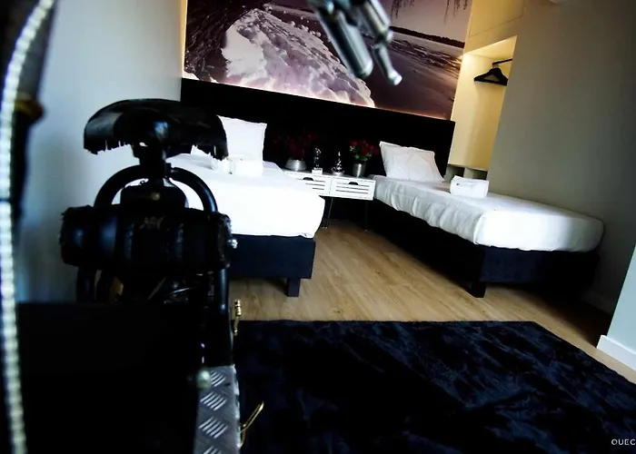 Currais O Pequeno Paraiso Entre O Mar E A Serra *